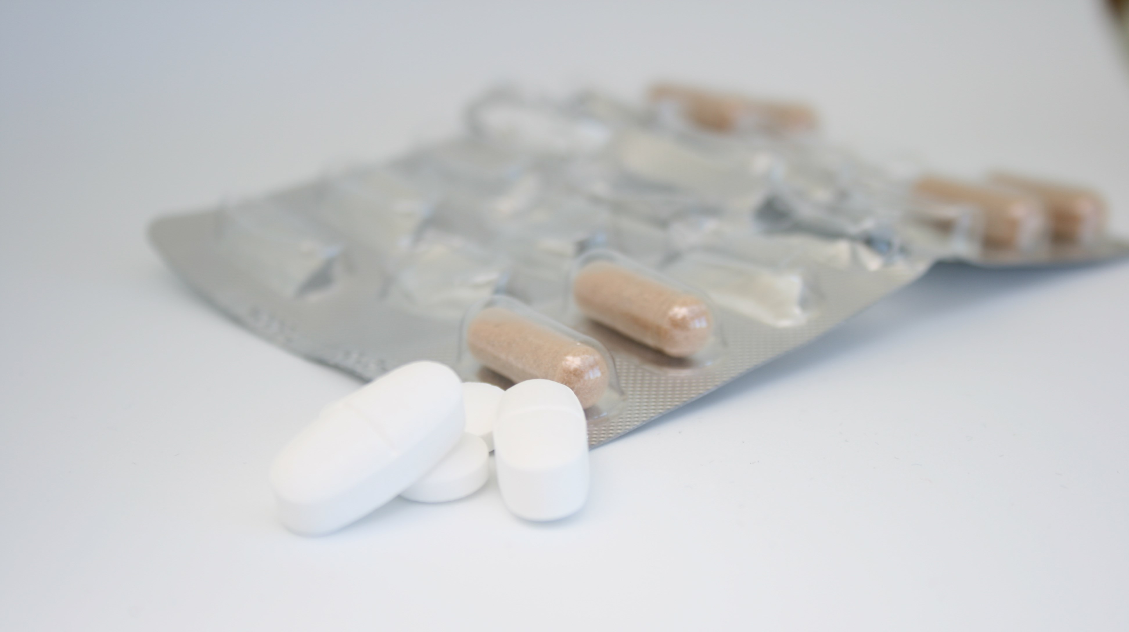 Tabletter och en tablettkarta.